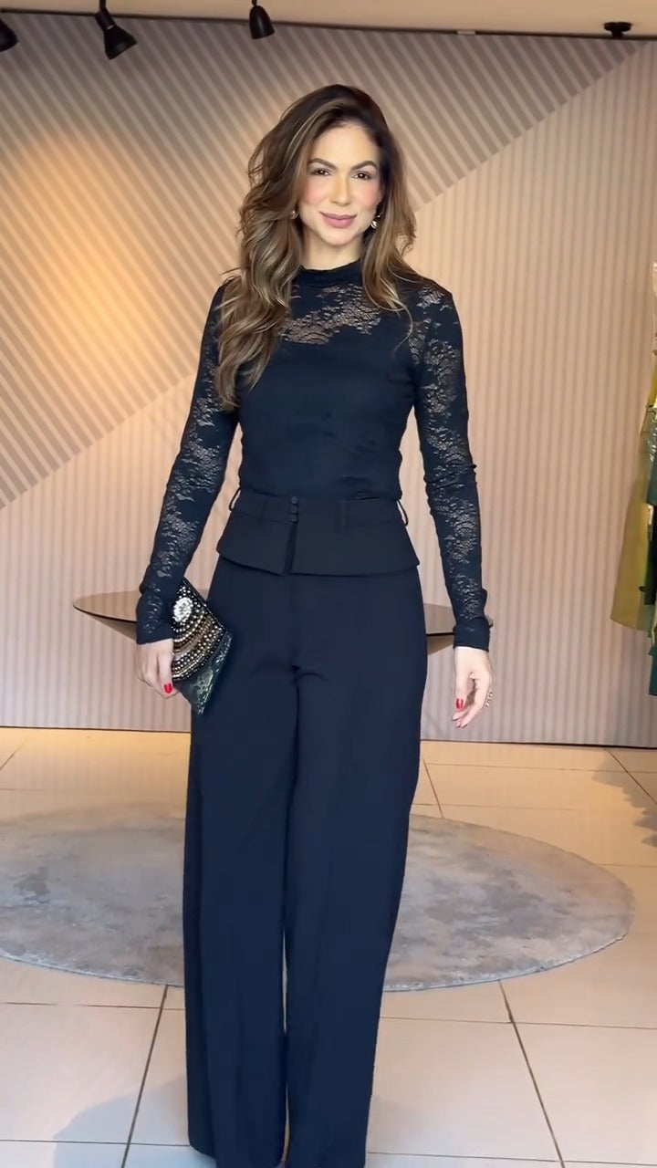 Conjunto Blusa de renda e Calça pantalona Marcela